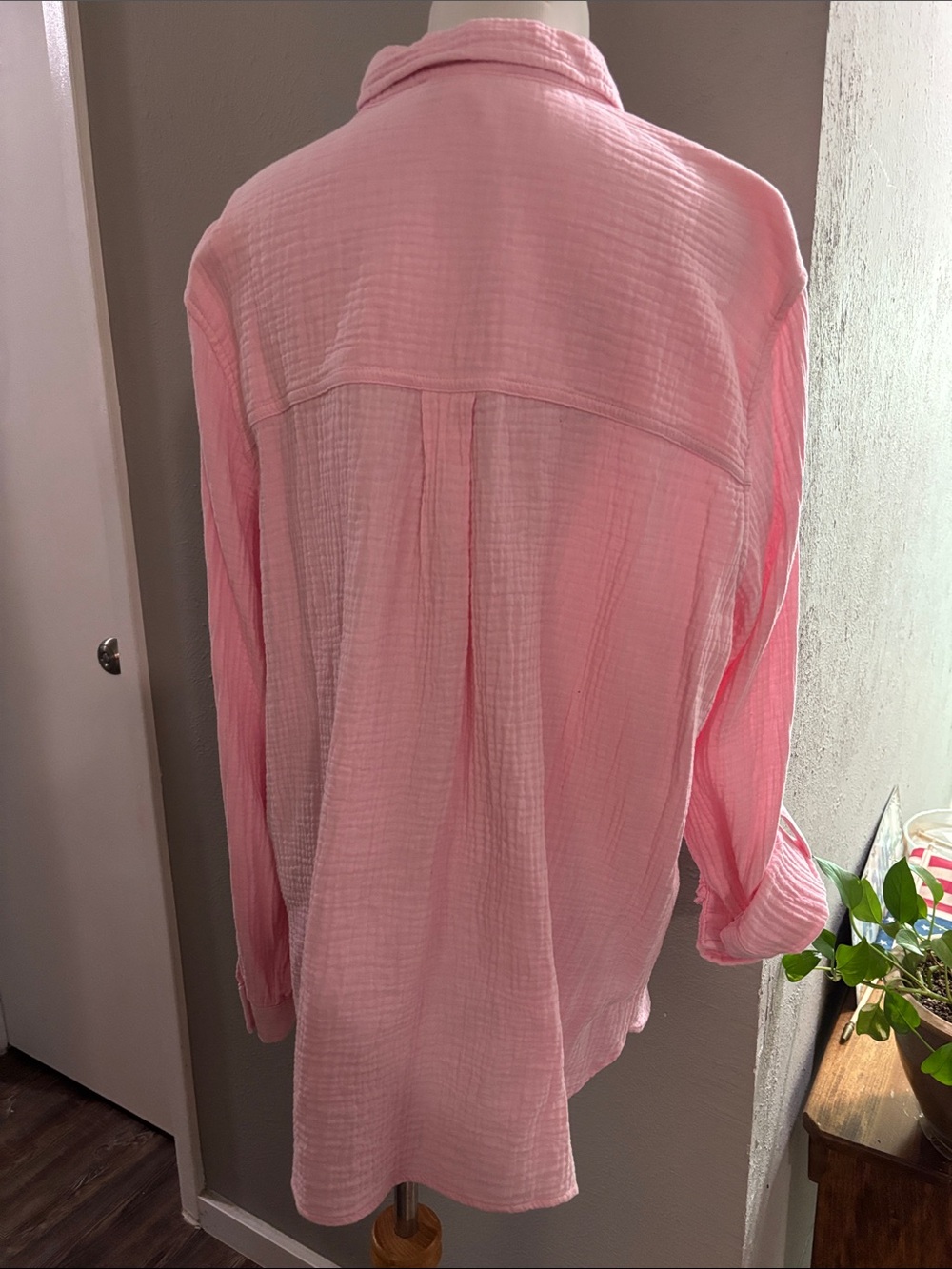 Nine West Pink Cotton Gauze Button-down Shirt - Picture 5 of 8